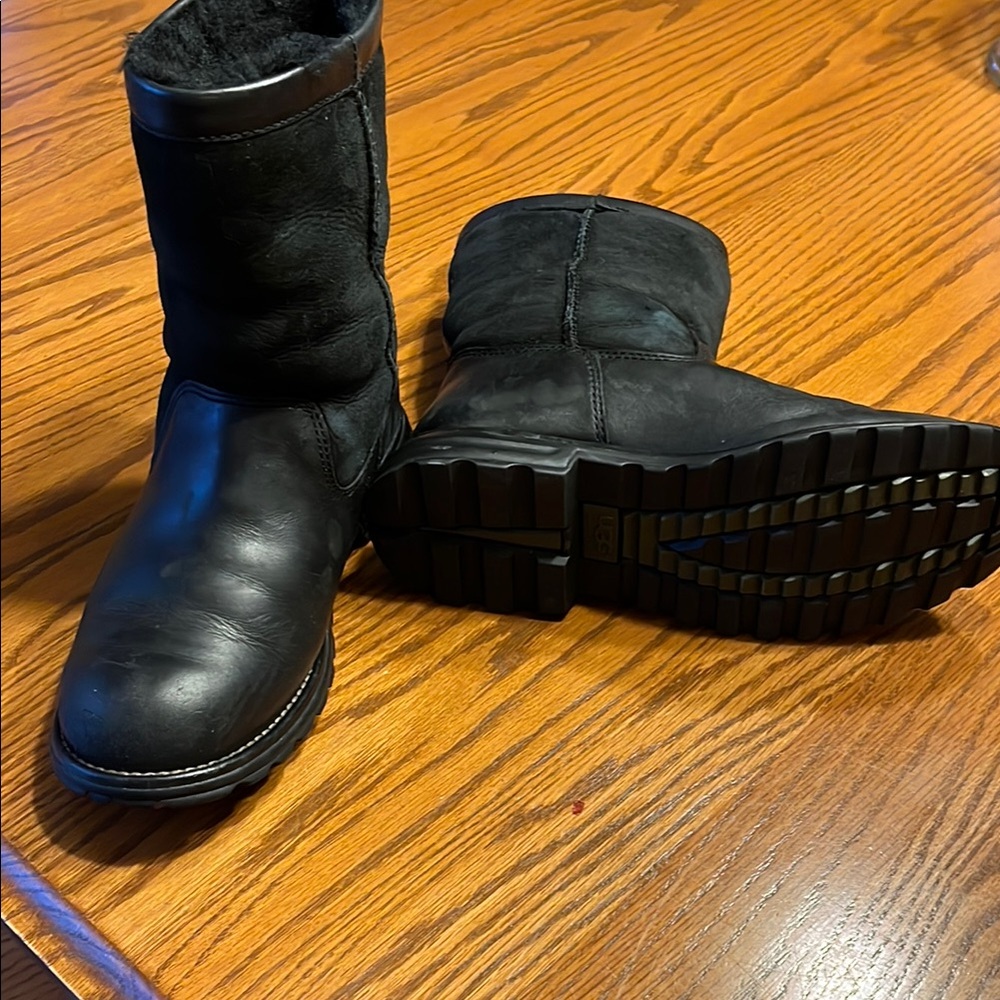 Ugg Black Leather Women’s Boots Size 8